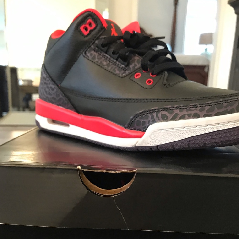 Jordan 3 Retro Crimson